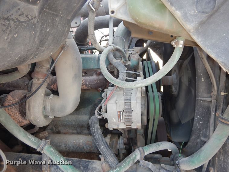 image for item DN1717 1993 International Navstar 4900  dump truck