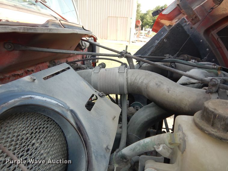 image for item DN1717 1993 International Navstar 4900  dump truck