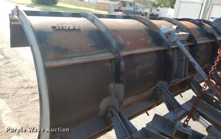 image for item DN1717 1993 International Navstar 4900  dump truck