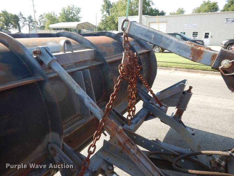 image for item DN1717 1993 International Navstar 4900  dump truck