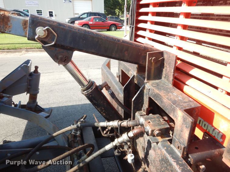 image for item DN1717 1993 International Navstar 4900  dump truck