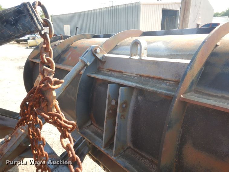 image for item DN1717 1993 International Navstar 4900  dump truck