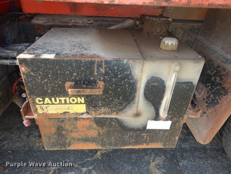 image for item DN1717 1993 International Navstar 4900  dump truck