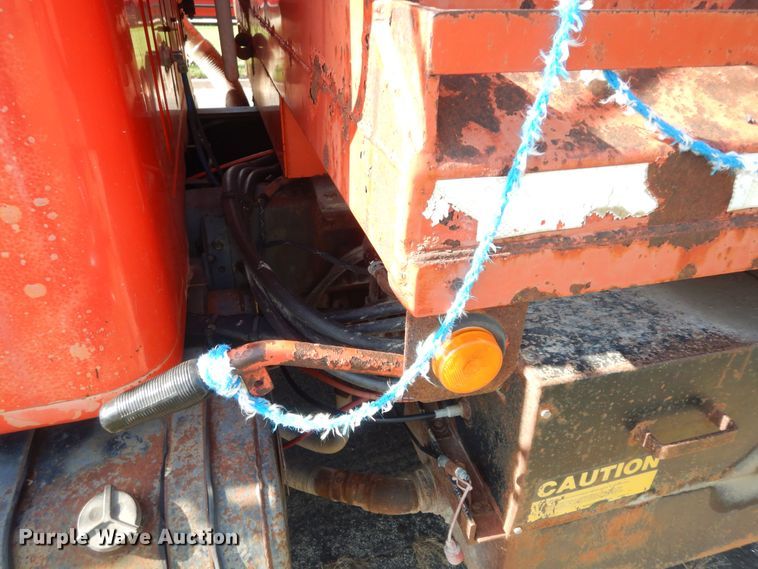 image for item DN1717 1993 International Navstar 4900  dump truck