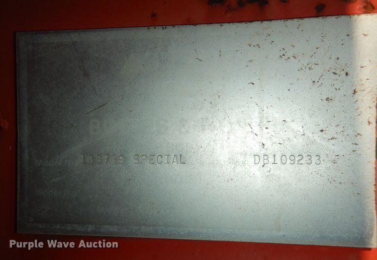 image for item DN1717 1993 International Navstar 4900  dump truck