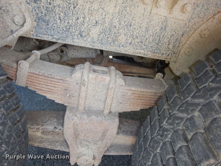 image for item DN1717 1993 International Navstar 4900  dump truck