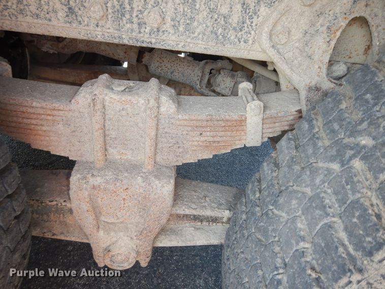 image for item DN1717 1993 International Navstar 4900  dump truck