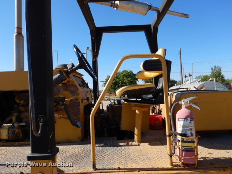 image for item DO1449 1992 Ferguson SP-1118  pneumatic roller