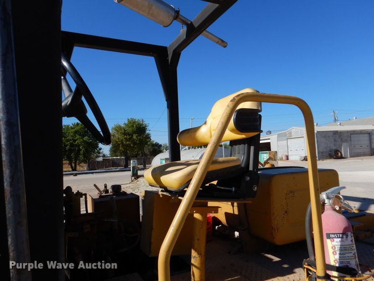 image for item DO1449 1992 Ferguson SP-1118  pneumatic roller