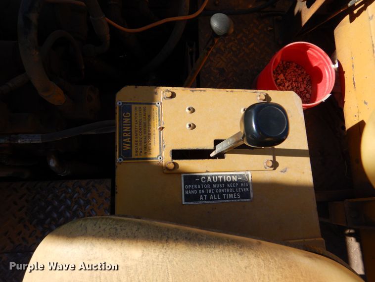 image for item DO1449 1992 Ferguson SP-1118  pneumatic roller