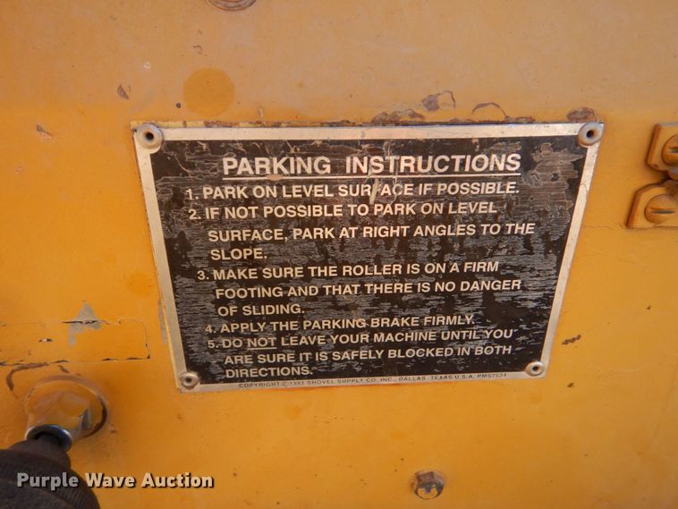 image for item DO1449 1992 Ferguson SP-1118  pneumatic roller