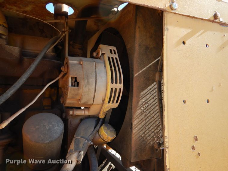 image for item DO1449 1992 Ferguson SP-1118  pneumatic roller