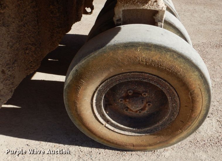 image for item DO1449 1992 Ferguson SP-1118  pneumatic roller