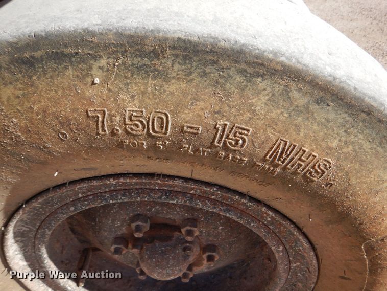 image for item DO1449 1992 Ferguson SP-1118  pneumatic roller