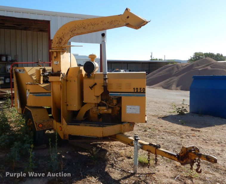 image for item DO1450 1996 Vermeer 1250BC  wood chipper