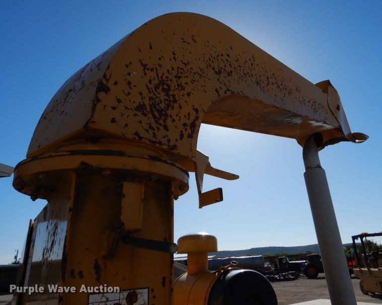 image for item DO1450 1996 Vermeer 1250BC  wood chipper