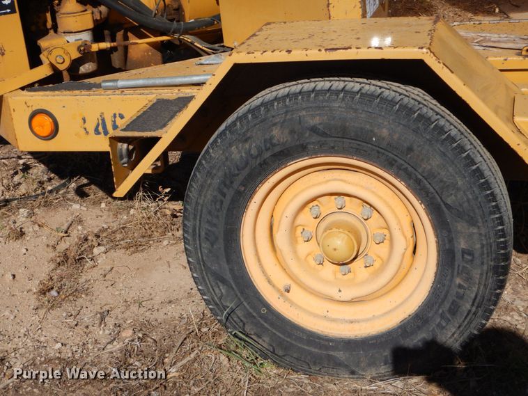 image for item DO1450 1996 Vermeer 1250BC  wood chipper