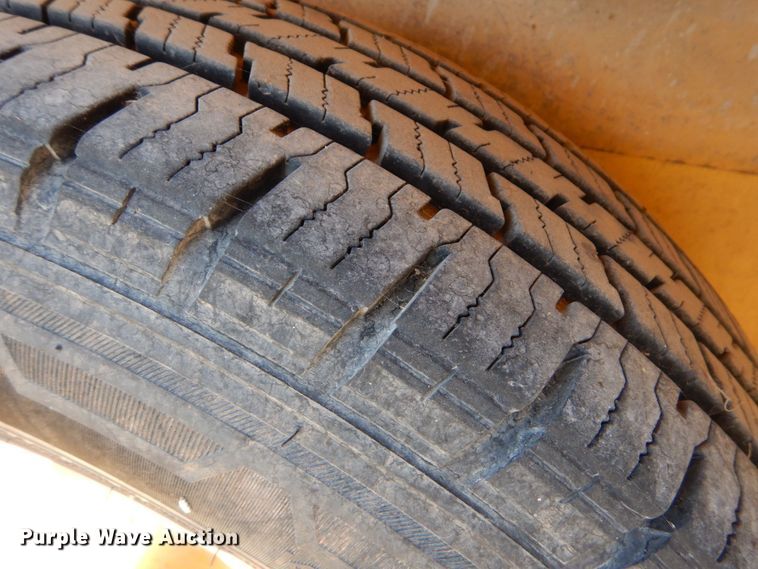 image for item DO1450 1996 Vermeer 1250BC  wood chipper