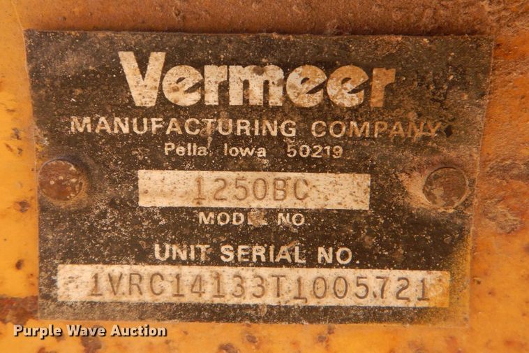 image for item DO1450 1996 Vermeer 1250BC  wood chipper