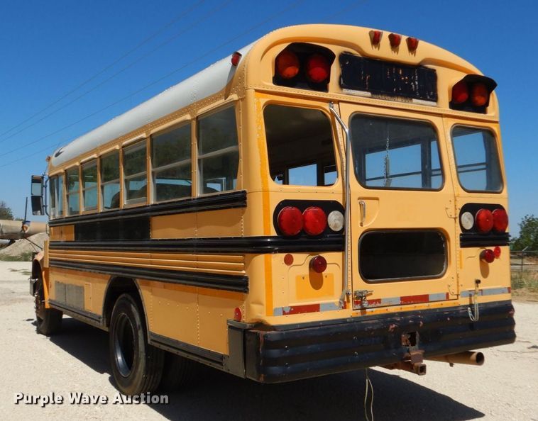 image for item DO1454 1999 International 3800  school bus