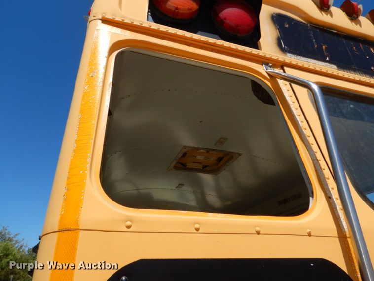 image for item DO1454 1999 International 3800  school bus