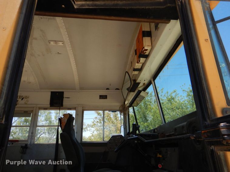 image for item DO1454 1999 International 3800  school bus