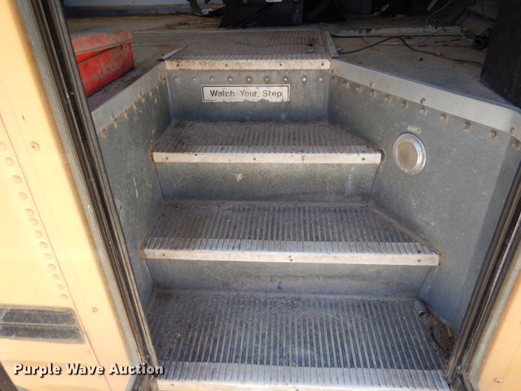 image for item DO1454 1999 International 3800  school bus