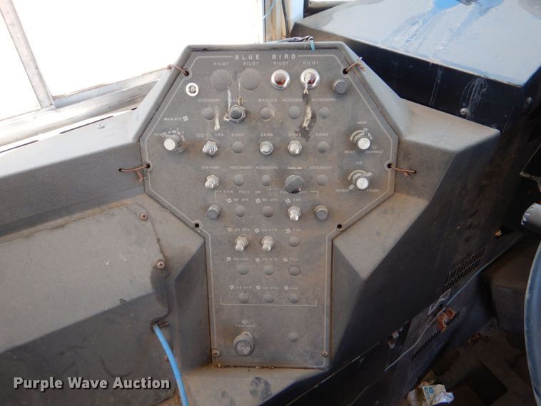 image for item DO1454 1999 International 3800  school bus