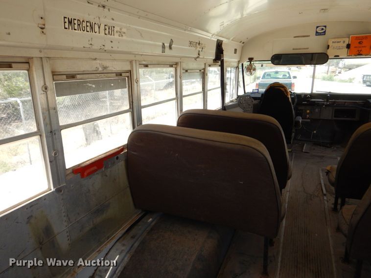 image for item DO1454 1999 International 3800  school bus