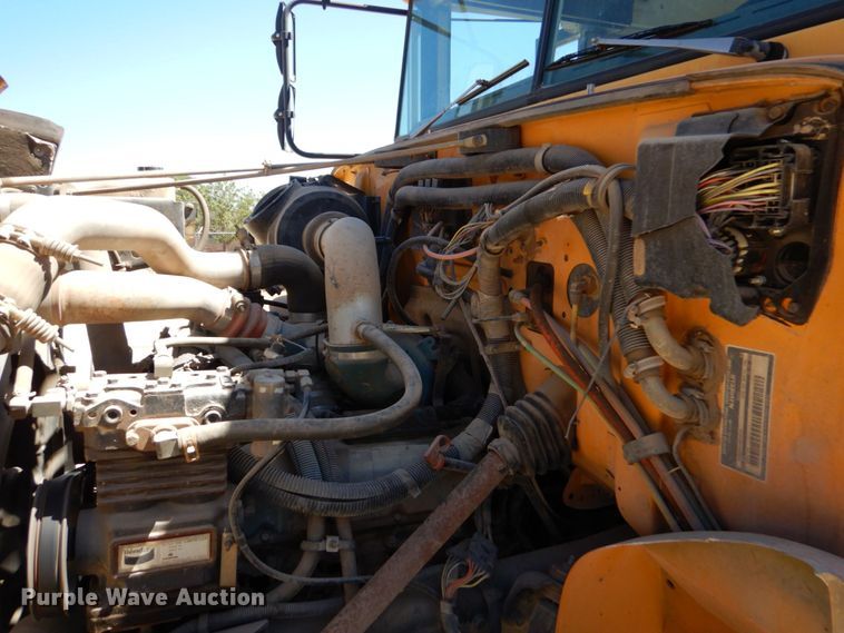 image for item DO1454 1999 International 3800  school bus