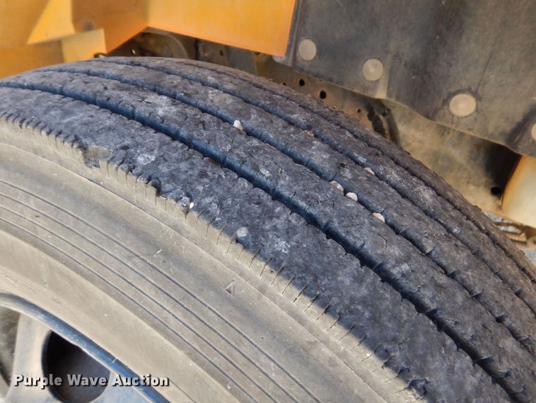 image for item DO1454 1999 International 3800  school bus