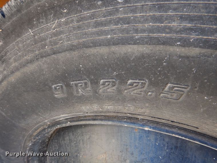 image for item DO1454 1999 International 3800  school bus