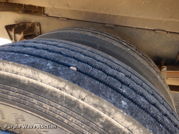 image for item DO1454 1999 International 3800  school bus