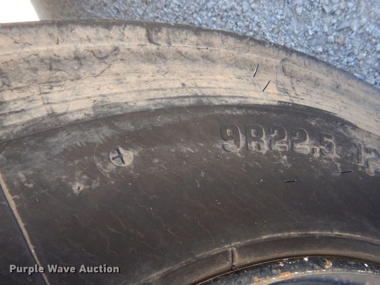 image for item DO1454 1999 International 3800  school bus