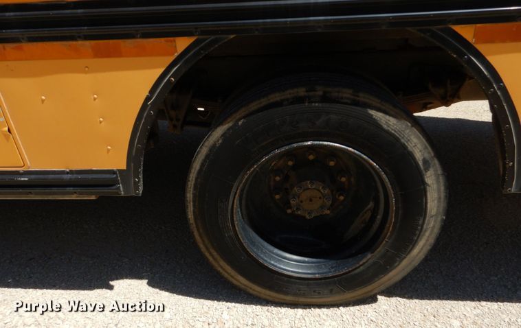 image for item DO1454 1999 International 3800  school bus