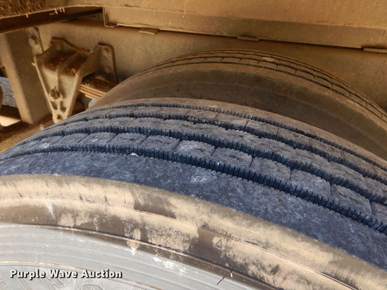 image for item DO1454 1999 International 3800  school bus