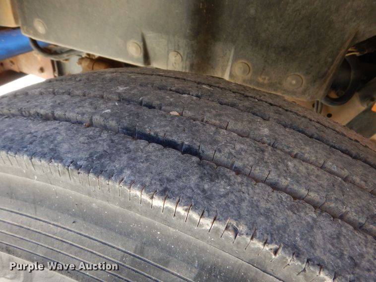 image for item DO1454 1999 International 3800  school bus