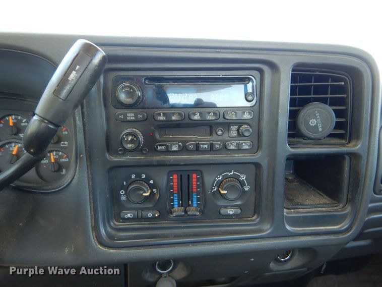 image for item DO1455 2007 GMC Sierra 1500  Ext. Cab pickup truck