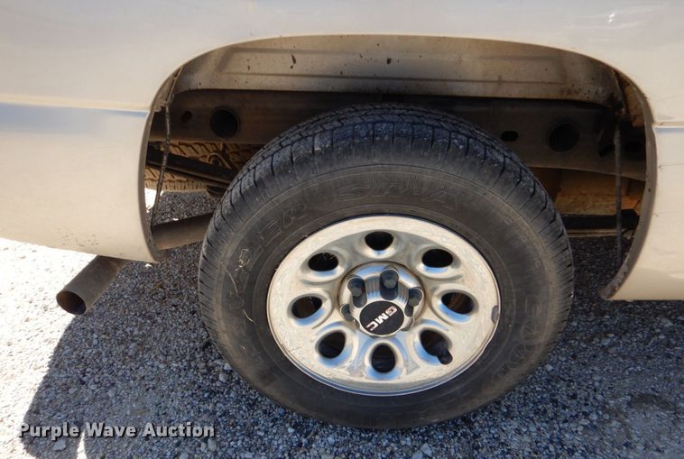 image for item DO1455 2007 GMC Sierra 1500  Ext. Cab pickup truck