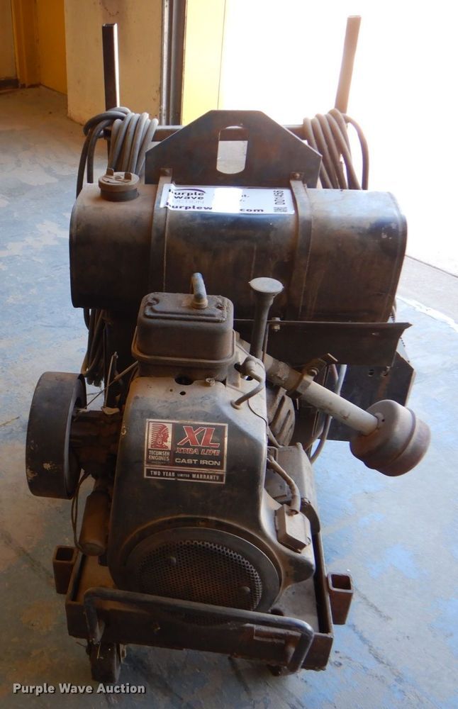 image for item DO1456 Miller Bluesman 2E  welder