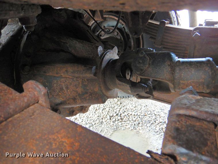 image for item DP4724 2006 International 7600  hook lift truck