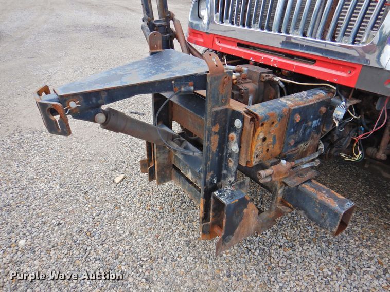 image for item DP4724 2006 International 7600  hook lift truck