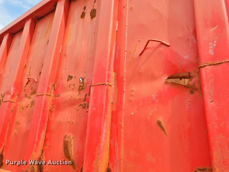 image for item DP4724 2006 International 7600  hook lift truck