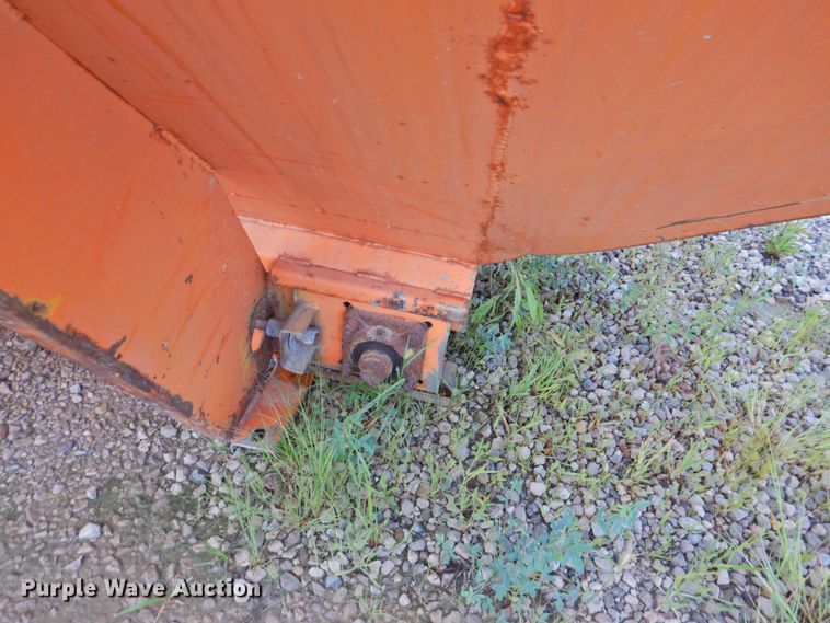 image for item DP4724 2006 International 7600  hook lift truck