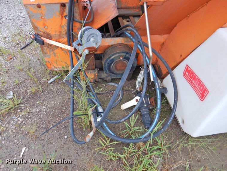 image for item DP4724 2006 International 7600  hook lift truck