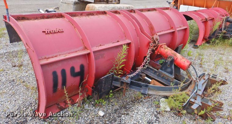 image for item DP4724 2006 International 7600  hook lift truck