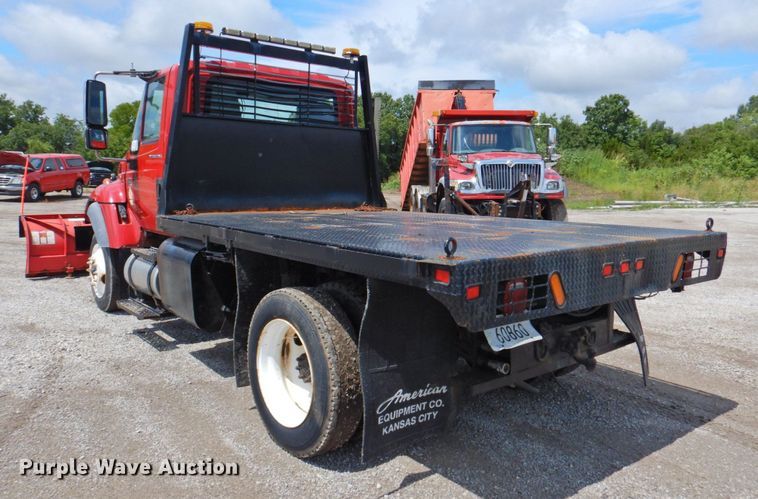 image for item DP4726 2005 International 7300  dump flatbed truck