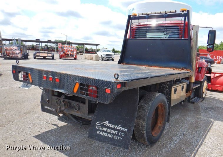 image for item DP4726 2005 International 7300  dump flatbed truck