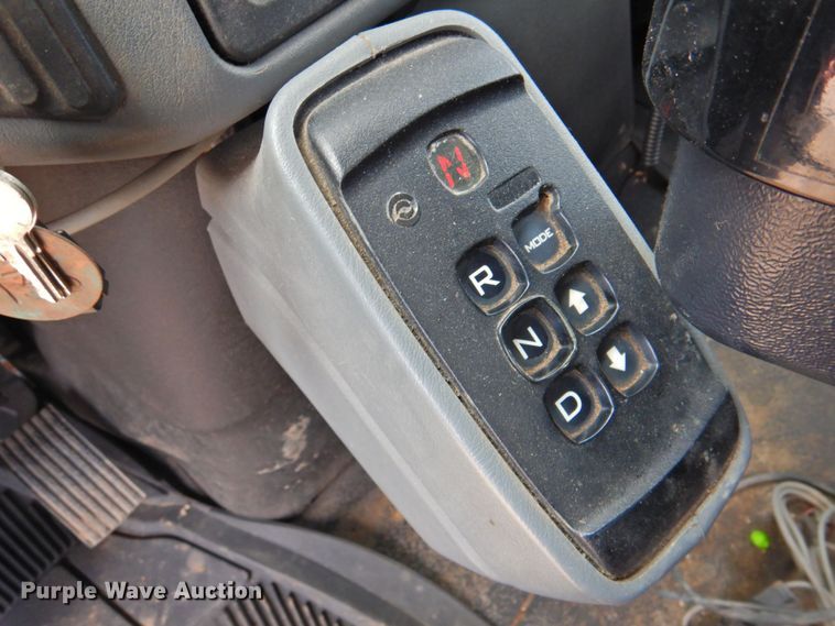 image for item DP4726 2005 International 7300  dump flatbed truck