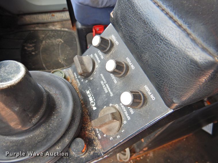 image for item DP4726 2005 International 7300  dump flatbed truck